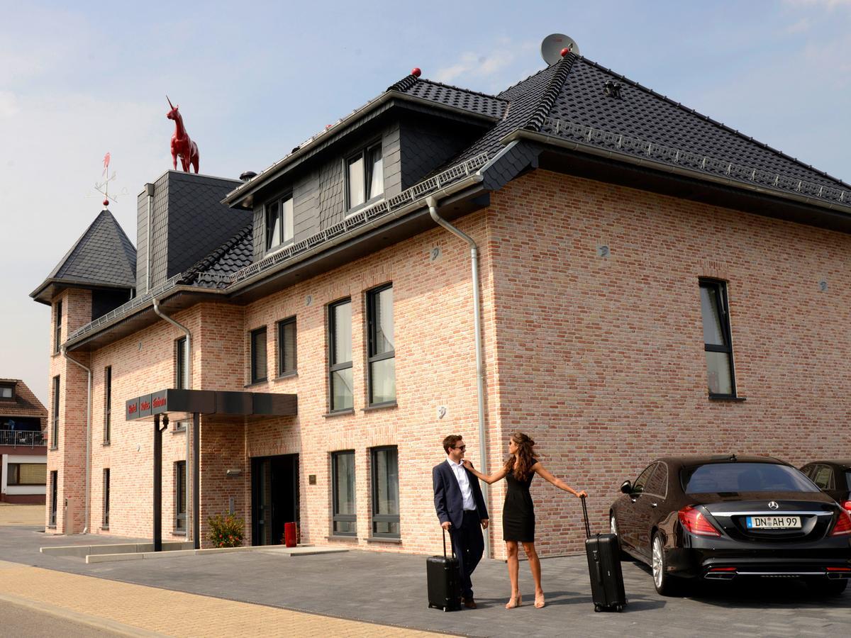 Hotel Rotes Einhorn **** Duren ภายนอก รูปภาพ