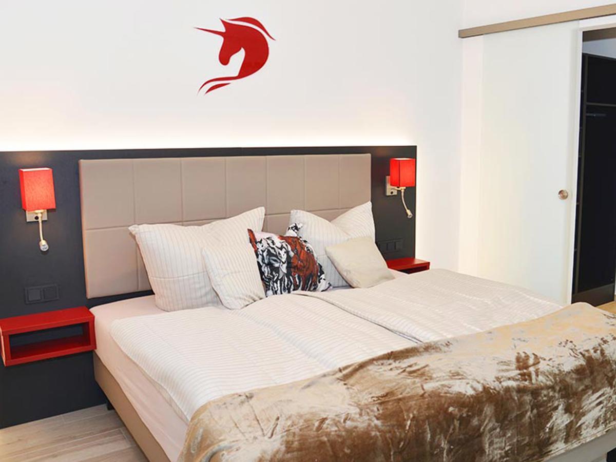 Hotel Rotes Einhorn **** Duren ภายนอก รูปภาพ